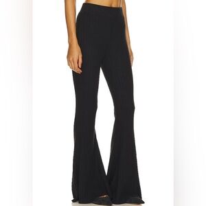 L'AGENCE Kiki High Rise Flare Pants in Black Size Medium (NWT) Retail $255